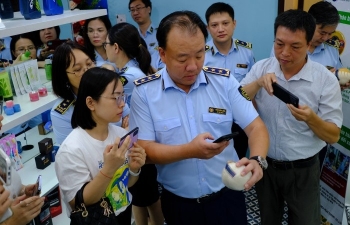 Mở cửa Phòng trưng bày hàng thật - hàng giả với chủ đề 