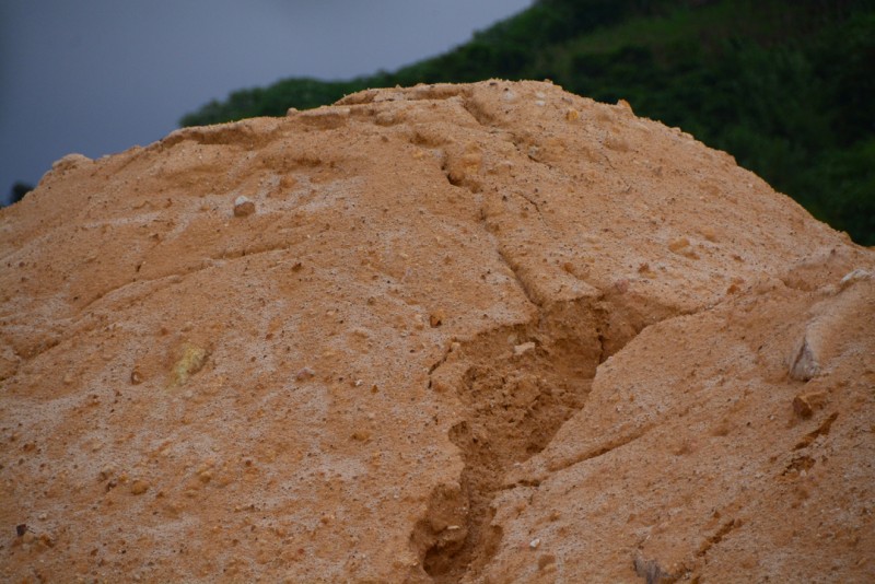 Lâm Đồng (Bài 1): Ngang nhiên khai thác, vận chuyển khoáng sản trái phép Lâm Đồng (Bài 1): Ngang nhiên khai thác, vận chuyển khoáng sản trái phép