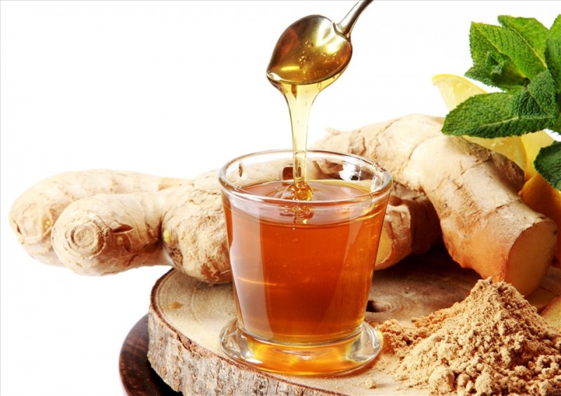 Để pha trà gừng, chỉ cần cắt vài lát gừng tươi và ngâm trong nước nóng từ 10-15 phút; có thể thêm mật ong và chanh để tăng thêm hương vị và lợi ích cho sức khỏe. Để pha trà gừng, chỉ cần cắt vài lát gừng tươi và ngâm trong nước nóng từ 10-15 phút; có thể thêm mật ong và chanh để tăng thêm hương vị và lợi ích cho sức khỏe.