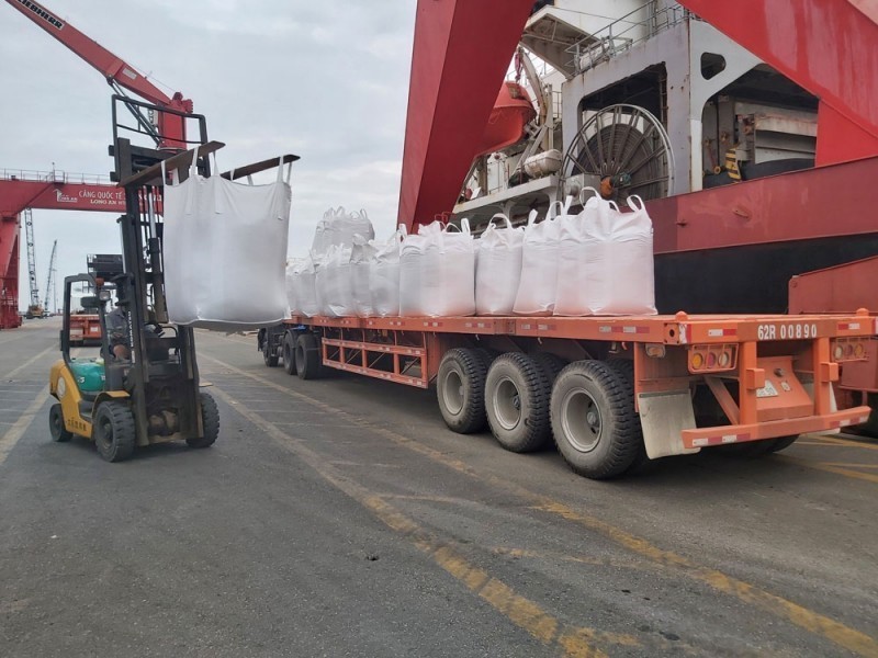 Phân bón Cà Mau nỗ lực hoàn thành mục tiêu kinh doanh trong bối cảnh thị trường khó khăn Phân bón Cà Mau nỗ lực hoàn thành mục tiêu kinh doanh trong bối cảnh thị trường khó khăn
