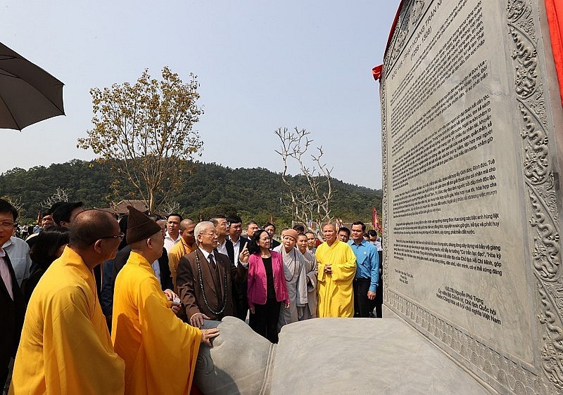 Tiếp tục phát huy vai trò, nguồn lực của tôn giáo trong dòng chảy văn hoá Việt Nam Tiếp tục phát huy vai trò, nguồn lực của tôn giáo trong dòng chảy văn hoá Việt Nam