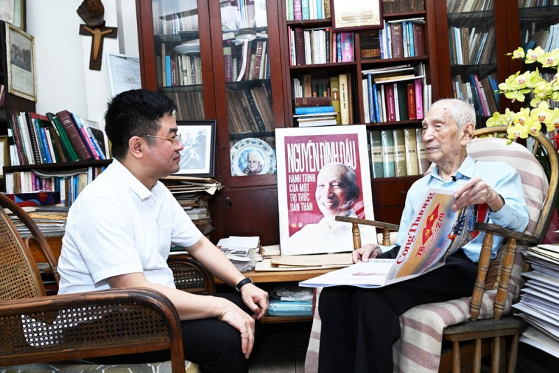 Học giả Nguyễn Đình Đầu: Ký ức tuổi hai mươi của Bí thư Bộ trưởng Bộ Kinh tế đầu tiên Học giả Nguyễn Đình Đầu: Ký ức tuổi hai mươi của Bí thư Bộ trưởng Bộ Kinh tế đầu tiên