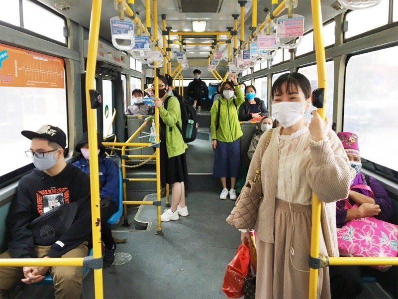 Hà Nội: Lượng khách đi xe buýt có chiều hướng tăng trở lại Hà Nội: Lượng khách đi xe buýt có chiều hướng tăng trở lại