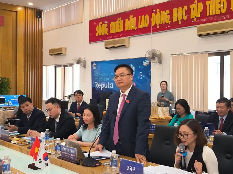 Ông Hoàng Vũ Thảnh - Chủ tịch UBND TP Vũng Tàu phát biểu tại buổi làm việc Ông Hoàng Vũ Thảnh - Chủ tịch UBND TP Vũng Tàu phát biểu tại buổi làm việc