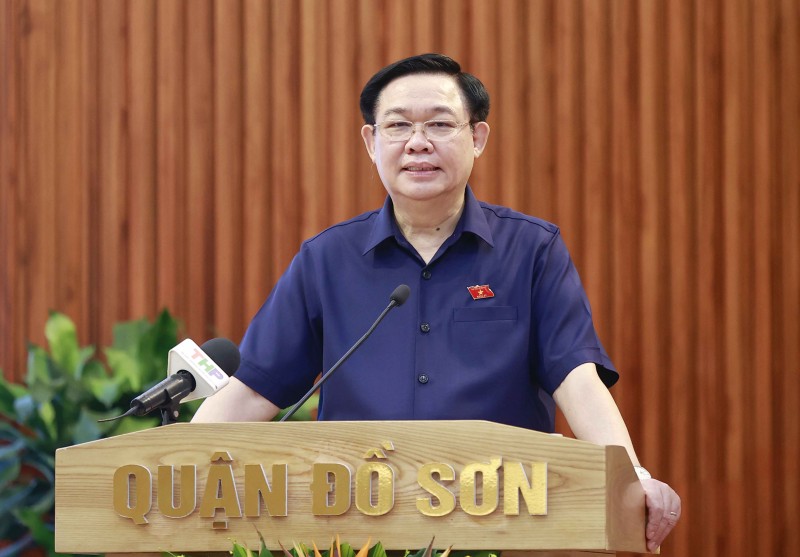 Chủ tịch Quốc hội Vương Đình Huệ cùng Đoàn đại biểu Quốc hội thành phố Hải Phòng tiếp xúc cử tri trước Kỳ họp thứ 6 Chủ tịch Quốc hội Vương Đình Huệ cùng Đoàn đại biểu Quốc hội thành phố Hải Phòng tiếp xúc cử tri trước Kỳ họp thứ 6