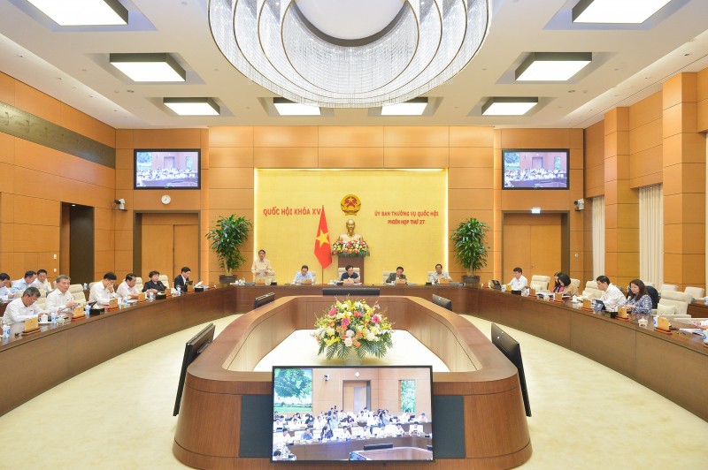 Tăng trưởng kinh tế giảm tốc, cả năm ước đạt trên 5% Tăng trưởng kinh tế giảm tốc, cả năm ước đạt trên 5%