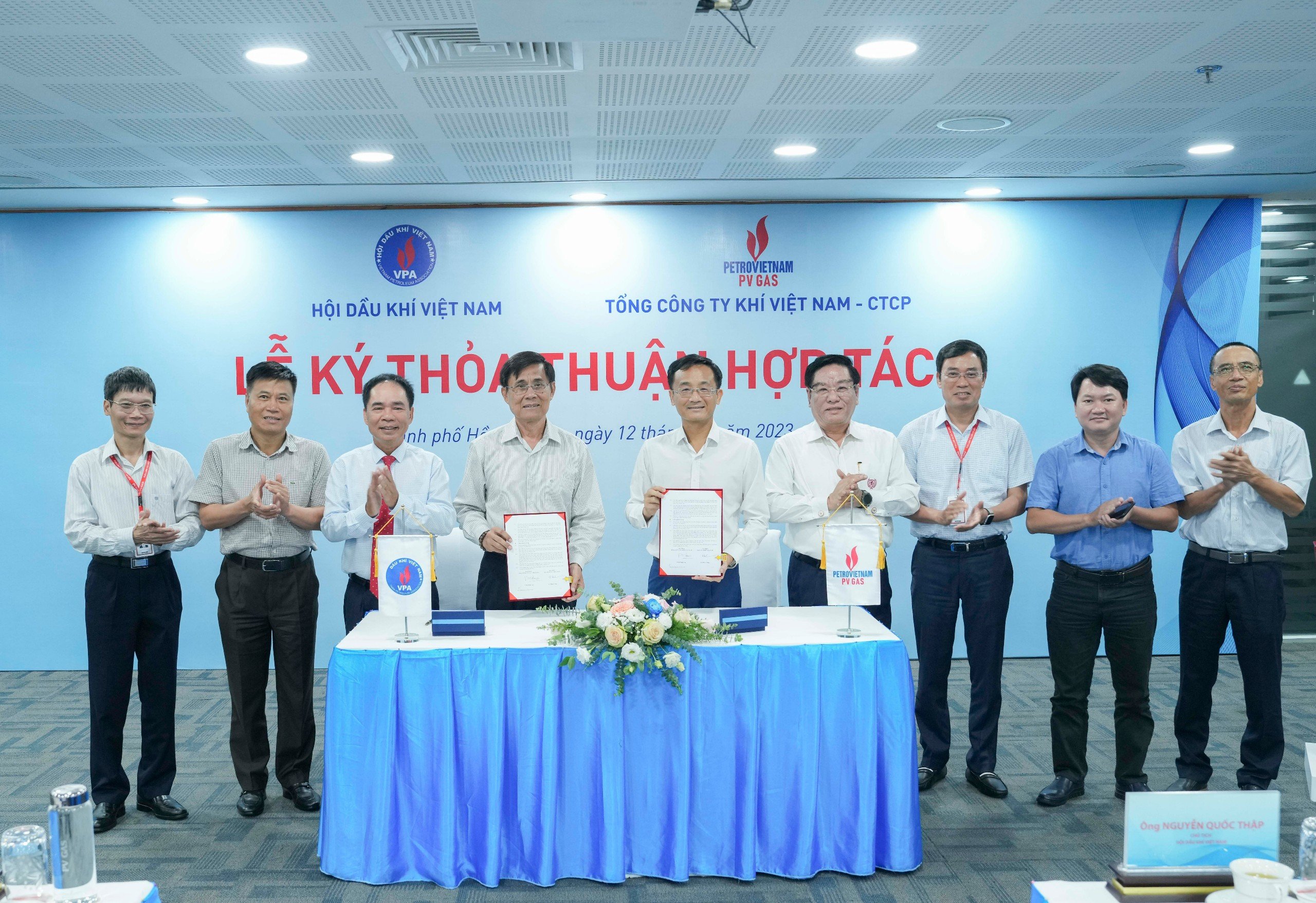 Tổng công ty Khí Việt Nam cùng Hội Dầu khí Việt Nam ký thỏa thuận hợp tác Tổng công ty Khí Việt Nam cùng Hội Dầu khí Việt Nam ký thỏa thuận hợp tác