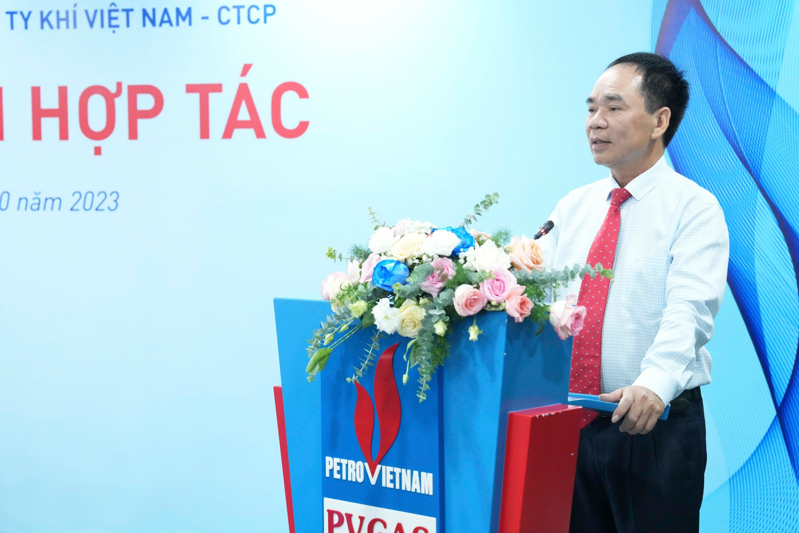 Tổng công ty Khí Việt Nam cùng Hội Dầu khí Việt Nam ký thỏa thuận hợp tác Tổng công ty Khí Việt Nam cùng Hội Dầu khí Việt Nam ký thỏa thuận hợp tác