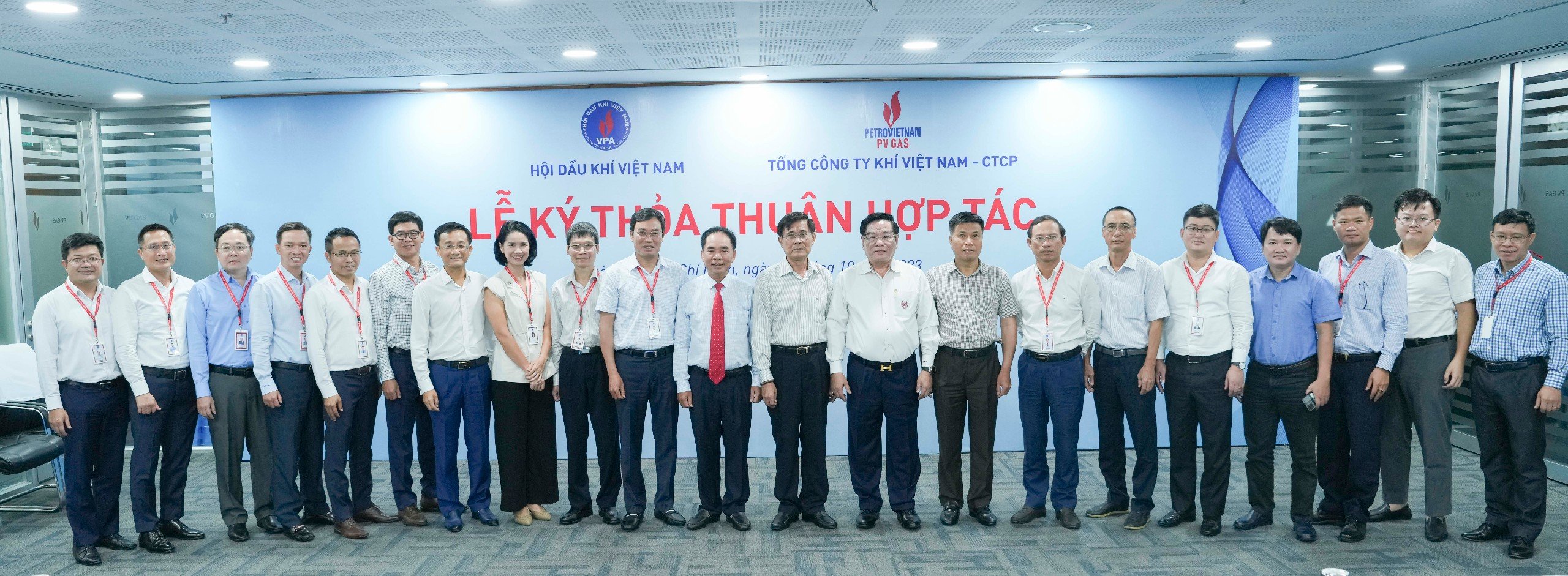 Tổng công ty Khí Việt Nam cùng Hội Dầu khí Việt Nam ký thỏa thuận hợp tác Tổng công ty Khí Việt Nam cùng Hội Dầu khí Việt Nam ký thỏa thuận hợp tác