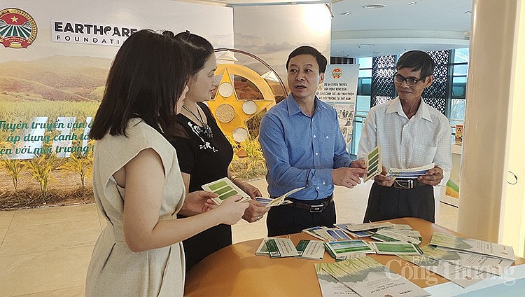 Canh tác lúa thân thiện với môi trường giúp giảm phát thải khí nhà kính Canh tác lúa thân thiện với môi trường giúp giảm phát thải khí nhà kính