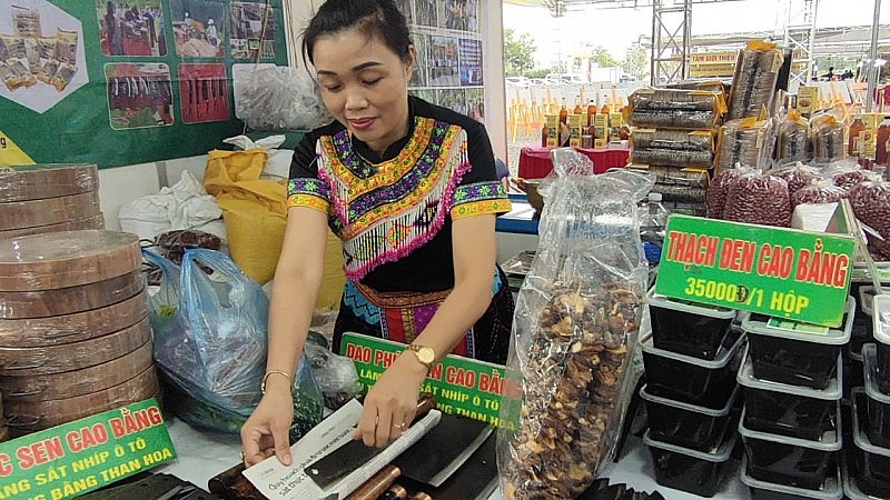 Cao Bằng: Chuyển đổi số, tìm đầu ra ổn định cho sản phẩm OCOP Cao Bằng: Chuyển đổi số, tìm đầu ra ổn định cho sản phẩm OCOP