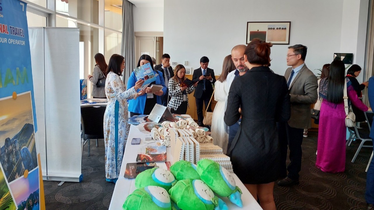 Các doanh nghiệp gặp gỡ, trao đổi trong chương trình quảng bá diễn ra tại thành phố Sydney, Úc. Ảnh: Thảo Phát Các doanh nghiệp gặp gỡ, trao đổi trong chương trình quảng bá diễn ra tại thành phố Sydney, Úc. Ảnh: Thảo Phát