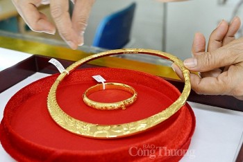 Giá vàng chiều nay 15/4/2024: Vàng SJC đầu tuần bất ngờ tăng như