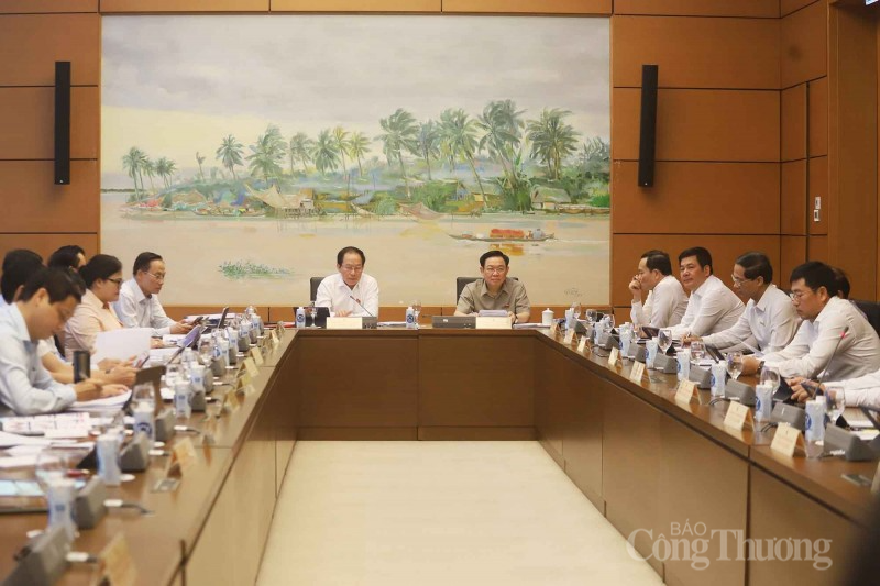 Vì sao vàng miếng SJC vẫn độc quyền?