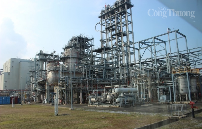 Lọc hóa dầu Nghi Sơn xuất bán 1,57 triệu tấn xăng dầu trong hai tháng cuối năm Lọc hóa dầu Nghi Sơn xuất bán 1,57 triệu tấn xăng dầu trong hai tháng cuối năm