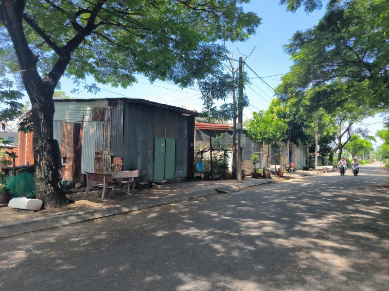 Hàng chục căn nhà mọc trên đất nông nghiệp Hàng chục căn nhà mọc trên đất nông nghiệp