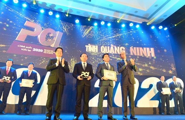 Hành trình bứt phá chuyển dịch kinh tế từ “nâu” sang “xanh” Hành trình bứt phá chuyển dịch kinh tế từ “nâu” sang “xanh”