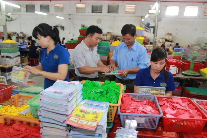 Tuổi nghỉ hưu của người lao động từ năm 2024 - Ảnh 1. Tuổi nghỉ hưu của người lao động từ năm 2024 - Ảnh 1.