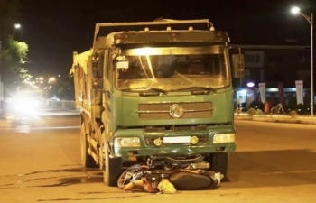 Thanh Hóa: Tai nạn giao thông nghiêm trọng khiến 2 bố con tử vong tại chỗ