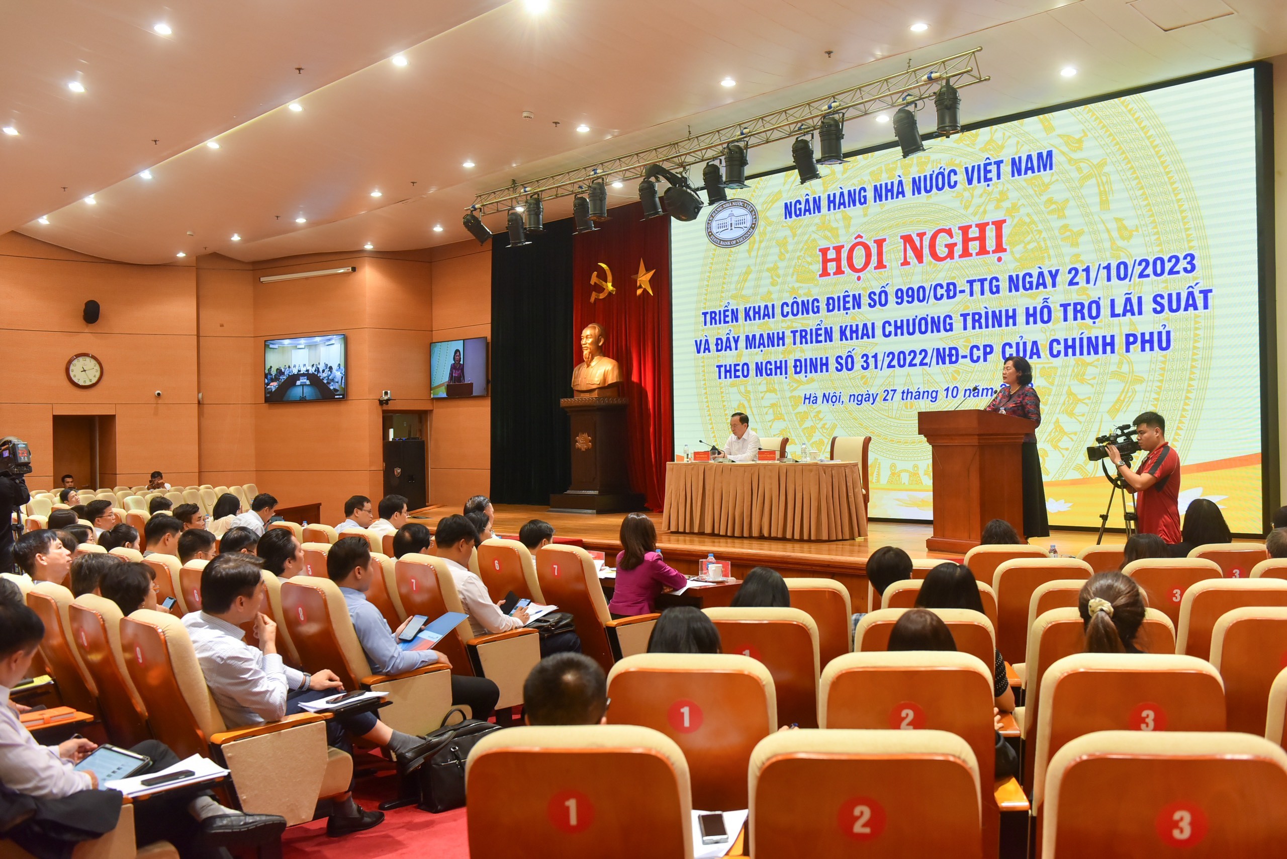 Thống đốc Nguyễn Thị Hồng: Chuẩn bị tâm thế đối mặt với khó khăn