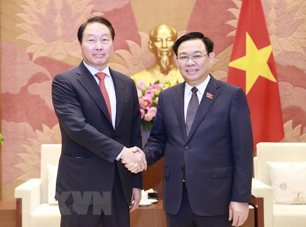 Chủ tịch Quốc hội ủng hộ đề xuất hợp tác của Tập đoàn SK về năng lượng | Chính trị | Vietnam+ (VietnamPlus) Chủ tịch Quốc hội ủng hộ đề xuất hợp tác của Tập đoàn SK về năng lượng | Chính trị | Vietnam+ (VietnamPlus)