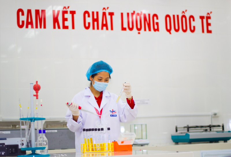 Vinh danh 10 nhà khoa học trẻ nhận giải thưởng Quả Cầu Vàng với sự đồng hành của Tân Hiệp Phát Vinh danh 10 nhà khoa học trẻ nhận giải thưởng Quả Cầu Vàng với sự đồng hành của Tân Hiệp Phát