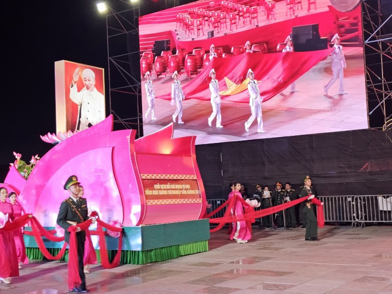 Chủ tịch nước Võ Văn Thưởng dự Lễ kỷ niệm 60 năm Ngày thành lập tỉnh Quảng Ninh Chủ tịch nước Võ Văn Thưởng dự Lễ kỷ niệm 60 năm Ngày thành lập tỉnh Quảng Ninh