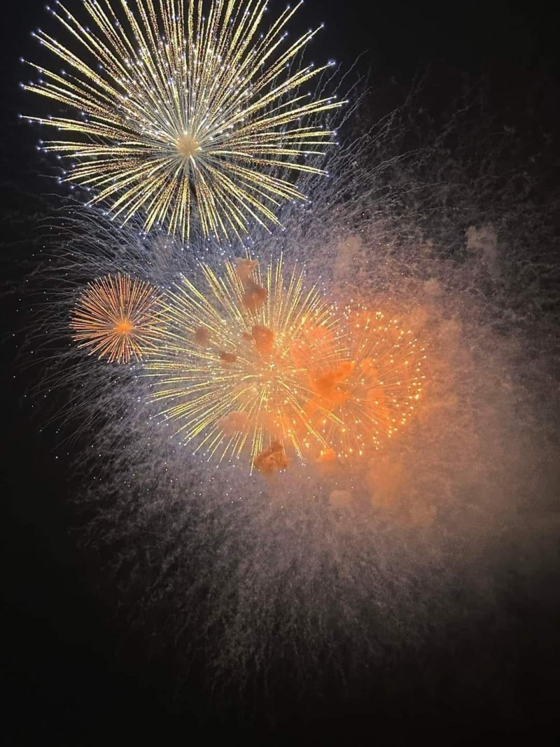 Mãn nhãn màn bắn pháo hoa kỷ niệm 60 năm thành lập tỉnh Quảng Ninh Mãn nhãn màn bắn pháo hoa kỷ niệm 60 năm thành lập tỉnh Quảng Ninh