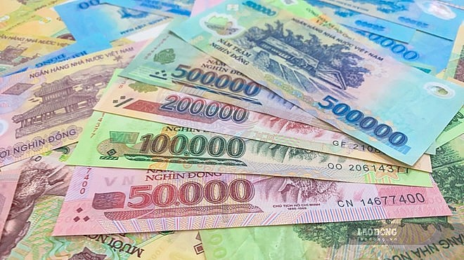 Lãi suất ngân hàng kỳ hạn 8 tháng dành cho khách hàng gửi tiết kiệm đang dao động từ 4,3 - 6%/năm. Ảnh minh hoạ: Trà My. Lãi suất ngân hàng kỳ hạn 8 tháng dành cho khách hàng gửi tiết kiệm đang dao động từ 4,3 - 6%/năm. Ảnh minh hoạ: Trà My.