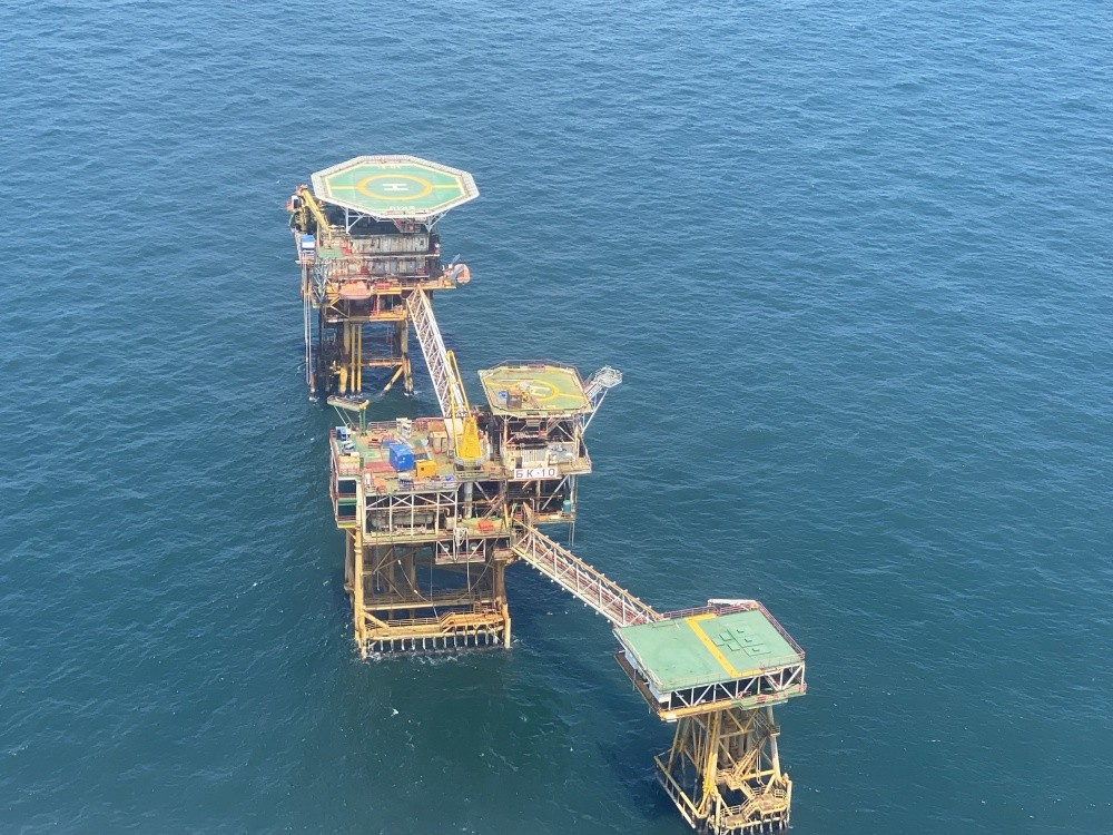 Thanh bình trên giàn khoan dầu khí.