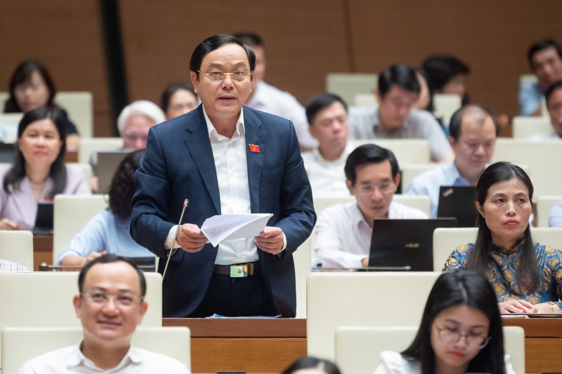 Đại biểu Hoàng Đức Thắng - Đoàn ĐBQH tỉnh Quảng Trị: Đại biểu Hoàng Đức Thắng - Đoàn ĐBQH tỉnh Quảng Trị: