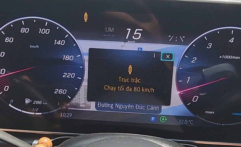 Khách hàng than phiền mua xe hơn 5 tỷ nhưng mắc loạt lỗi, Mercedes-Benz nói gì? Khách hàng than phiền mua xe hơn 5 tỷ nhưng mắc loạt lỗi, Mercedes-Benz nói gì?