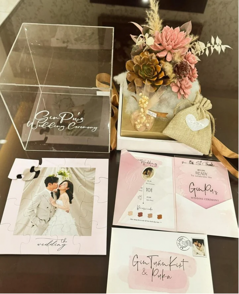 Thiệp cưới ấn tượng của Puka và Gin Tuấn Kiệt Thiệp cưới ấn tượng của Puka và Gin Tuấn Kiệt