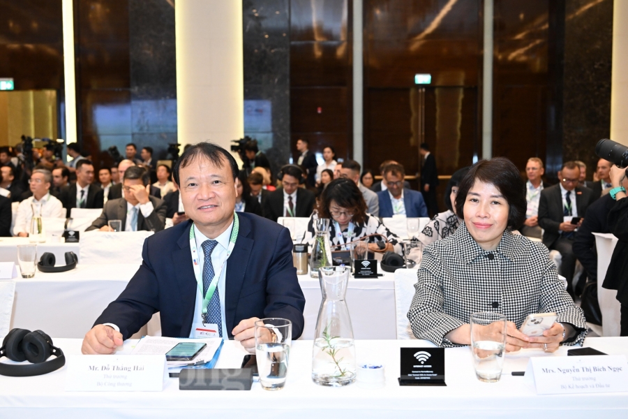 Thúc đẩy quá trình chuyển đổi xanh của Việt Nam