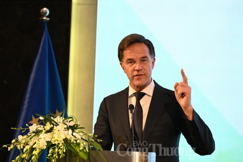 Thúc đẩy quá trình chuyển đổi xanh của Việt Nam