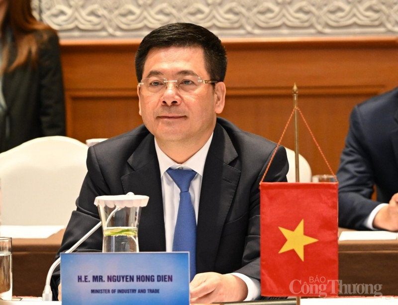 Kỳ họp lần thứ 6 Ủy ban hỗn hợp Việt Nam – Nhật Bản về hợp tác Công nghiệp, Thương mại và Năng lượng Kỳ họp lần thứ 6 Ủy ban hỗn hợp Việt Nam – Nhật Bản về hợp tác Công nghiệp, Thương mại và Năng lượng