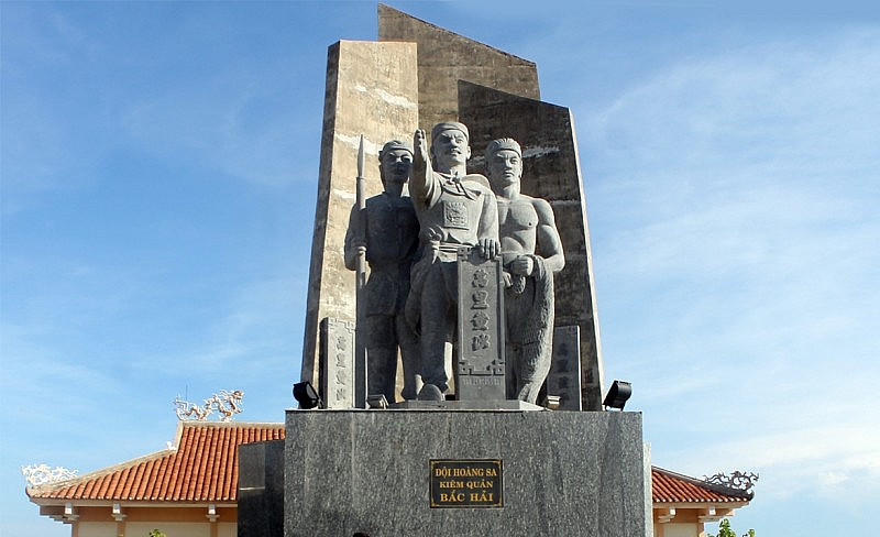 Dấu ấn phát triển kinh tế biển gắn với bảo vệ chủ quyền của Việt Nam Dấu ấn phát triển kinh tế biển gắn với bảo vệ chủ quyền của Việt Nam