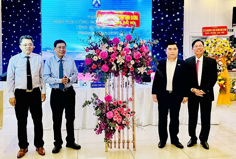 Ông Phan Tấn Đạt được bầu làm Chủ tịch Hiệp hội Công nghiệp khoáng sản tỉnh Bình Dương