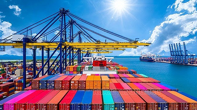 xuất siêu 24,6 tỷ USD sau 10 tháng năm 2023. Ảnh minh họa