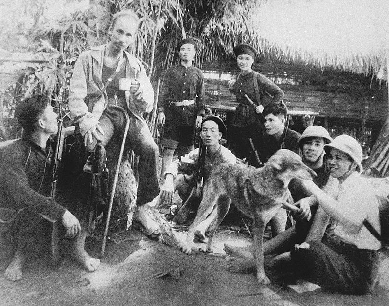 Ngày này năm xưa 7/11: Việt Nam chính thức gia nhập WTO; Kỷ niệm cách mạng Tháng Mười Nga