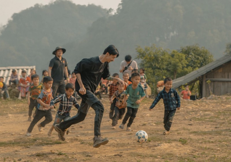 undefined Lisa (Blackpink) bị xử lý “mạnh tay” ở Trung Quốc và câu chuyện thuần phong mỹ tục