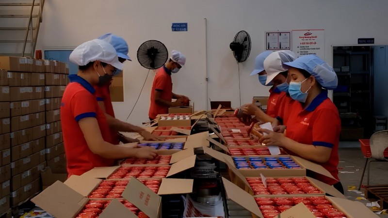 Doanh nghiệp nỗ lực hoàn thành mục tiêu kinh doanh Doanh nghiệp nỗ lực hoàn thành mục tiêu kinh doanh