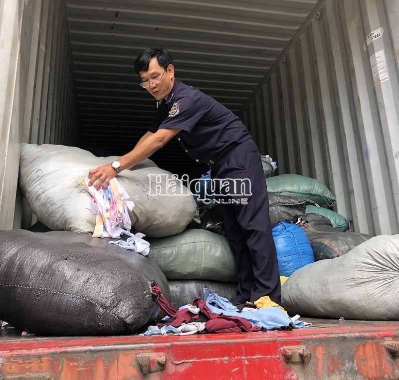 Lô hàng hàng hóa gia công xuất khẩu của doanh nghiệp có nhiều dấu hiệu nghi vấn. Lô hàng hàng hóa gia công xuất khẩu của doanh nghiệp có nhiều dấu hiệu nghi vấn.