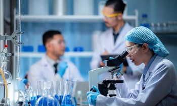 Vụ Phó giáo sư bán “chất xám” mưu sinh: Cần nhìn theo hướng tích cực, cho trí thức phát triển