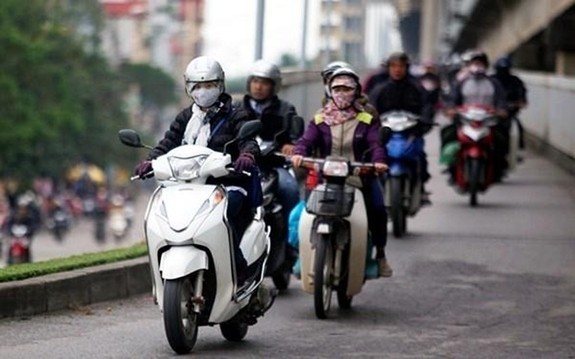 Hà Nội trời lạnh, chiều tối mưa rải rác. Ảnh minh họa