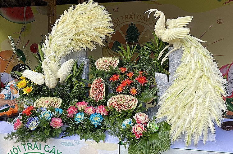 Khu gian hàng cắt tỉa trái cây nghệ thuật Khu gian hàng cắt tỉa trái cây nghệ thuật