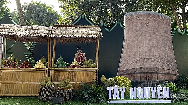 khu vực trưng bầy, quảng bá sản phẩm Tây Nguyên khu vực trưng bầy, quảng bá sản phẩm Tây Nguyên