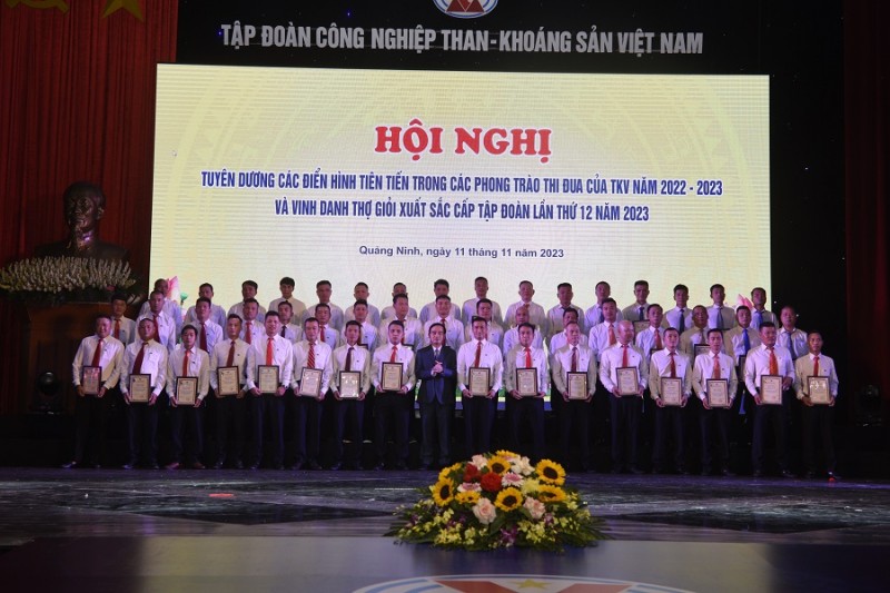 Tập đoàn TKV tổ chức Hội nghị Tuyên dương điển hình tiên tiến và Thợ giỏi nhân kỷ niệm ngày Truyền thống