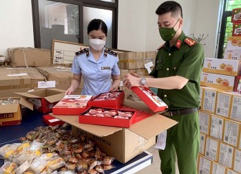 Hà Nội: thanh tra, kiểm tra hàng lậu, hàng giả thu nộp Ngân sách Nhà nước 450,739 tỷ đồng.