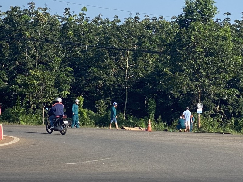 Hiện trường vụ tai nạn giao thông ngày 11/11. Hiện trường vụ tai nạn giao thông ngày 11/11.